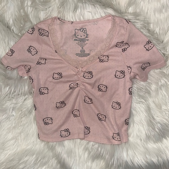 Hello Kitty crop top - Picture 1 of 3